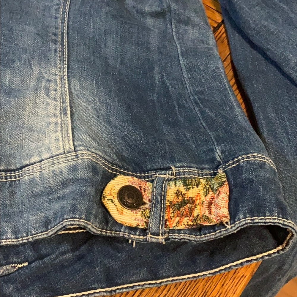 Jean Jacket - Picture 5 of 6
